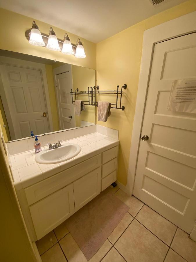 Private Los Angeles Room w/ Free WIFI, AC&Private Fridge. Exterior foto