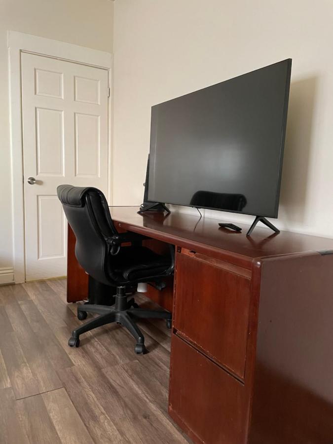 Private Los Angeles Room w/ Free WIFI, AC&Private Fridge. Exterior foto